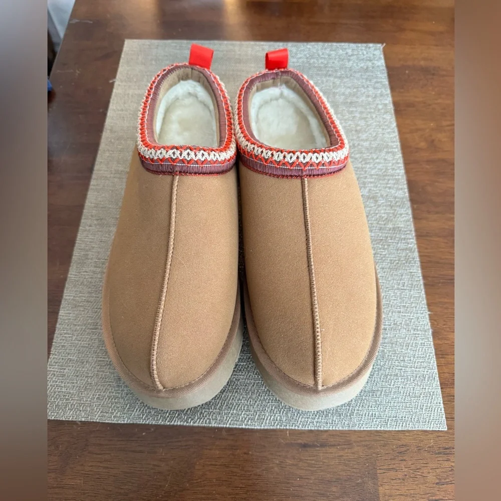 NWOT‎ Mule clog platform slip on shoe with furry lining